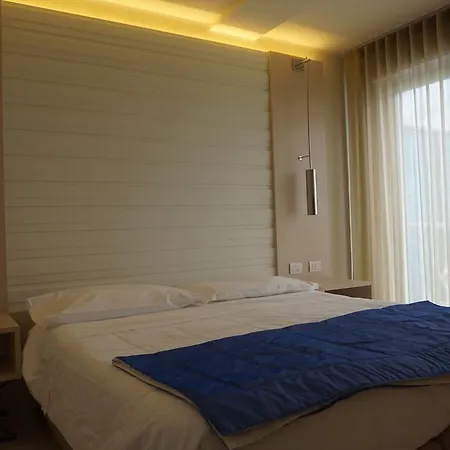 Columbus 4*